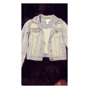 Light washed jean jacket